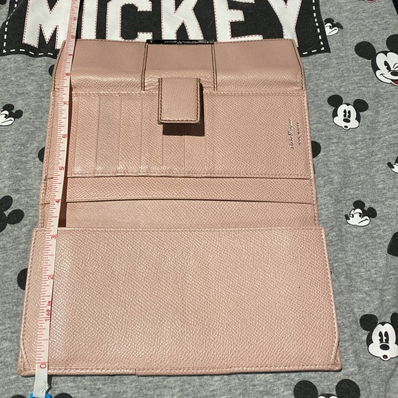 AUTHENTIC SALVATORE FERRAGAMO wallet - Picture 3 of 8